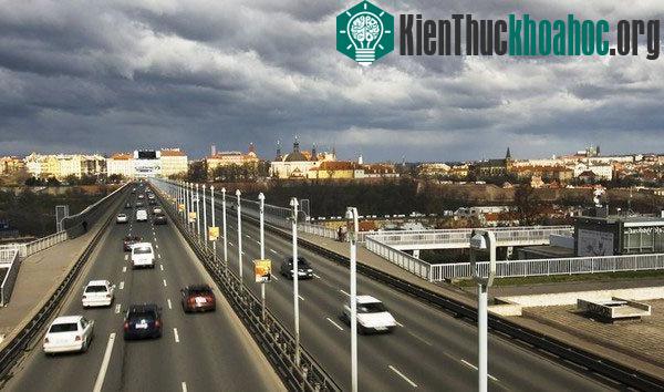 Đi tìm biểu tượng quái gở của các thành phố nổi tiếng thế giới