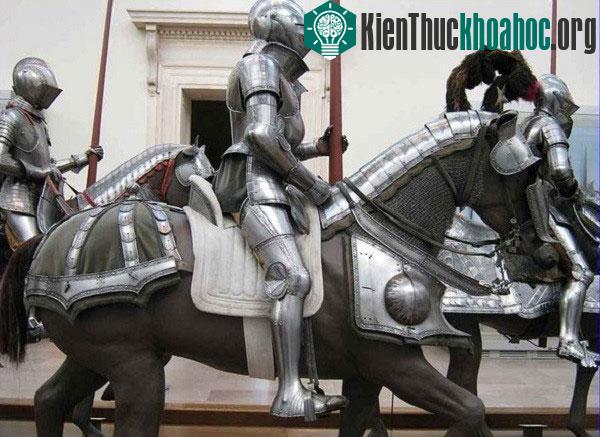 Kỵ binh Gendarmes có thể coi là truyền nhân của Cataphract.