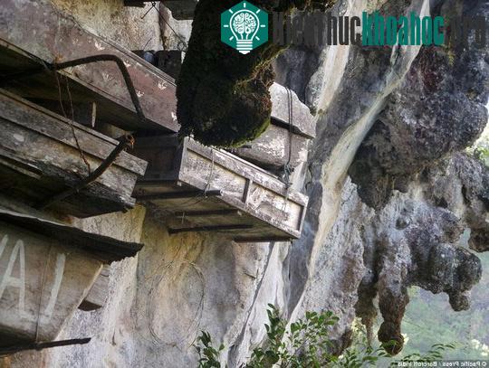 Quan tài treo trên vách đá của người Igorot ảnh 2