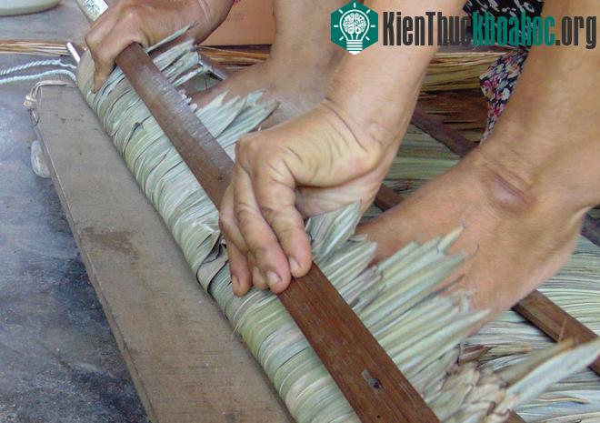 Làng làm áo tơi tất bật mùa nắng nóng