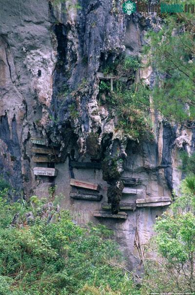 Quan tài treo trên vách đá của người Igorot ảnh 4