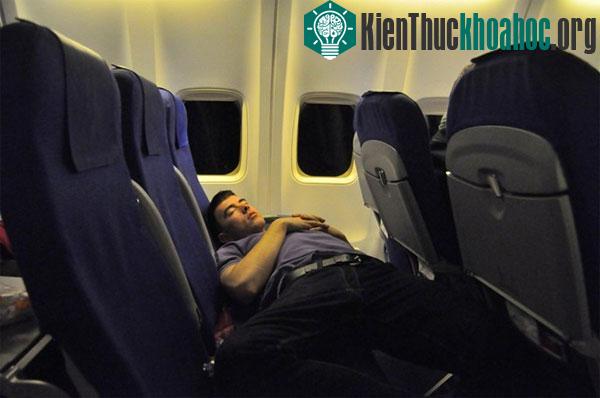 Những tin đồn không đúng về việc đi máy bay