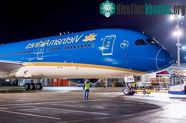 Cận cảnh Boeing 787 đầu tiên của Vietnam Airlines xuất xưởng tại Mỹ