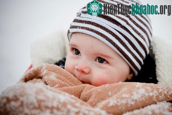 Các phản ứng cơ thể kỳ quặc khiến bạn khó hiểu