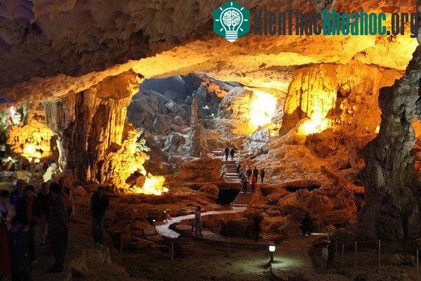 Những hang động "made in Vietnam" đẹp không kém hang Sơn Đoòng