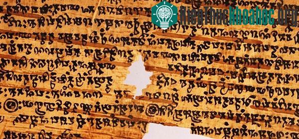Một phần cuốn Charaka Samhita - cuốn sách y học cổ xưa bậc nhất của người Ấn Độ có chứa các lời khuyên khi tập thể dục