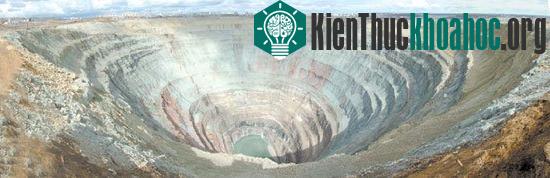 Khám phá mỏ kim cương khổng lồ lớn thứ 2 thế giới