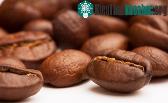 Cà phê giúp bạn trở nên tỉnh táo và thông minh hơn.