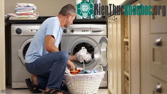 Bố đảm việc nhà, con gái dễ thành đạt ảnh 0