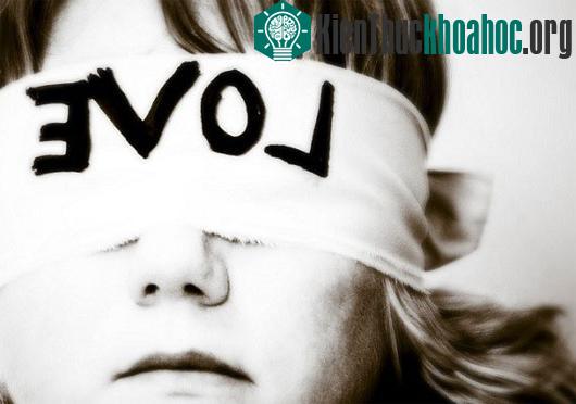 Những “tổn hại” không ngờ do tình yêu gây nên