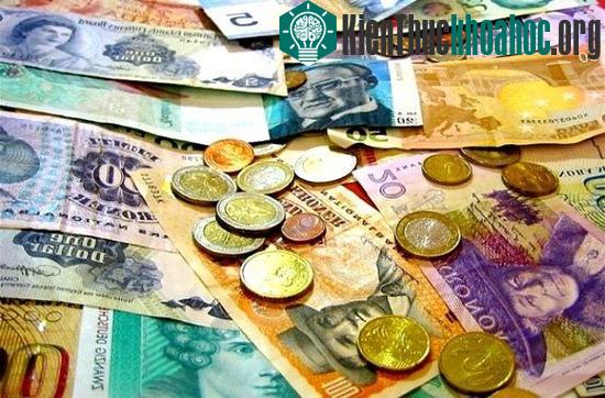 Mối quan hệ và sự giúp đỡ tự nguyện giữa con người với nhau đã bị thay thế hoàn toàn bởi toan tính lợi ích vật chất.