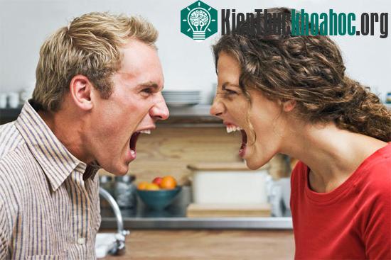 Quả quyết và to mồm sẽ giúp bạn chiếm ưu thế trong những cuộc đấu khẩu.