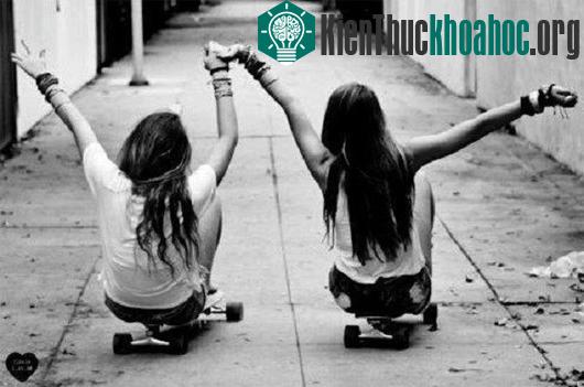 Khoa học lý giải tại sao bạn nghĩ mình giỏi hơn người