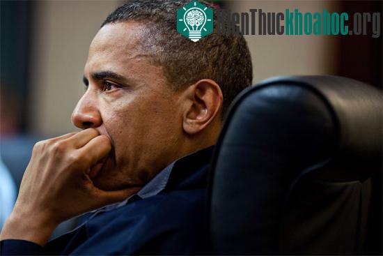 Trạng thái tâm lý của Tổng thống Obama thông qua cách chống tay. (Ảnh: Bloomberg)