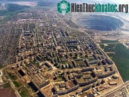 Khám phá mỏ kim cương khổng lồ lớn thứ 2 thế giới ảnh 2