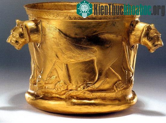 Cốc vàng kiểm chứng nỗi sợ hãi