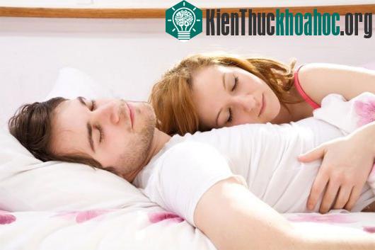 Bí ẩn loại hóa chất giúp tình yêu trở nên vĩnh cửu