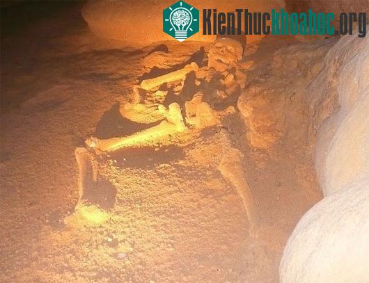 Ghé thăm những "cõi âm ti" có thật trên Trái đất