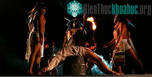 8 nghi thức tôn giáo “rùng rợn” trên thế giới