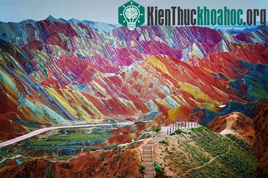Khám phá những địa danh có vẻ đẹp kỳ ảo