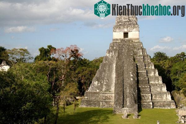 Ngôi đền nổi tiếng của người Maya cổ đại ở Tikal.