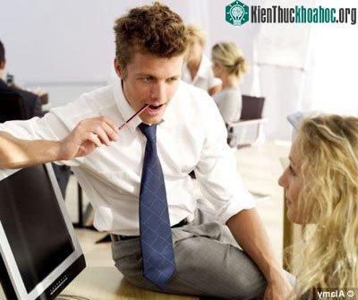 Đàn ông chỉ cần 1/1000 giây để chọn 'một nửa' ảnh 0