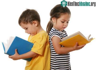 Nhà càng nhiều sách, trẻ càng học cao ảnh 0