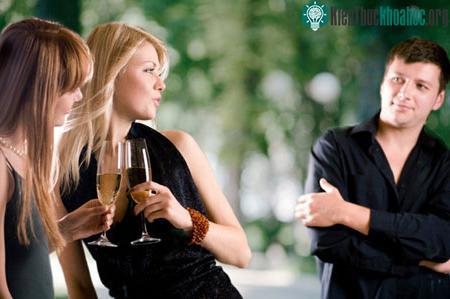 Tại sao nàng cả tin hơn chàng? ảnh 0