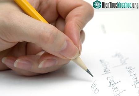 Tại sao phụ nữ nhạy cảm hơn đàn ông? ảnh 0
