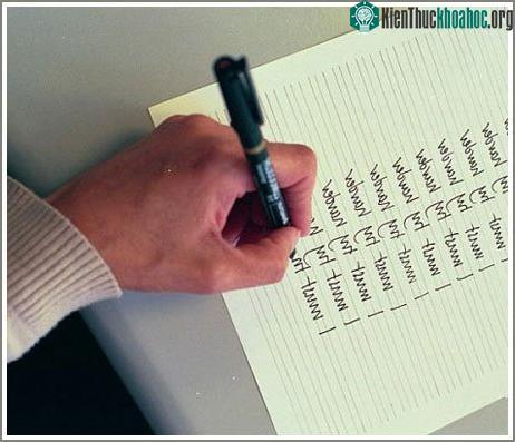 Chữ viết vạch mặt người nói dối ảnh 0