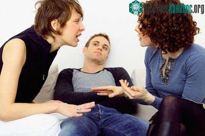 Nằm để kiềm chế cơn thịnh nộ ảnh 0