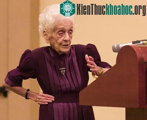 Nhà thần kinh học người Ý Rita Levi-Montalcin (103 tuổi) - (Ảnh: AFP)
