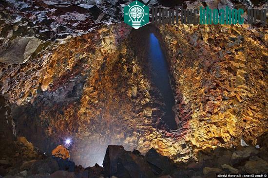Người đầu tiên thả mình vào miệng núi lửa ảnh 1