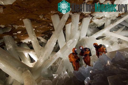 Hang động pha lê độc đáo nhất thế giới ảnh 6