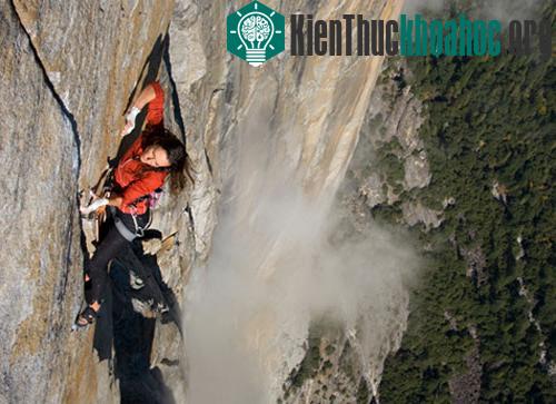 Leo “tay bo” lên đỉnh El Capitan, Mỹ