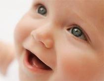 Nụ cười của con là liều thuốc bổ với cha mẹ ảnh 0