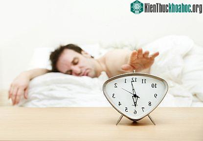 Người thức khuya dễ giàu hơn ảnh 0