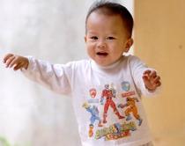 Bố mẹ khá giả, trẻ nói tốt hơn ảnh 0
