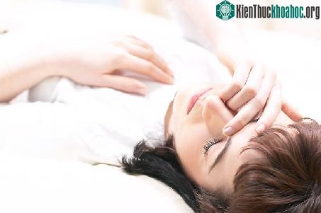 Phụ nữ gặp ác mộng, còn đàn ông mơ về sex ảnh 0