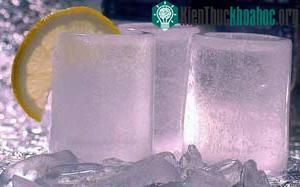 Nước có thể đóng băng ở nhiệt độ khác nhau. (Ảnh: posuda-ice)