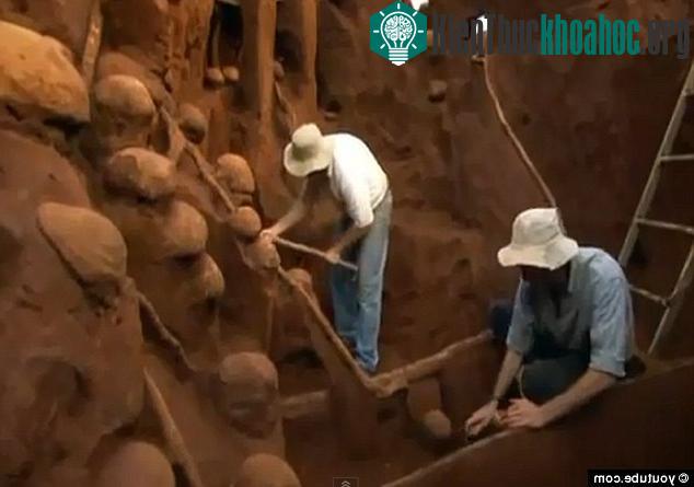 Thành phố kiến khổng lồ.