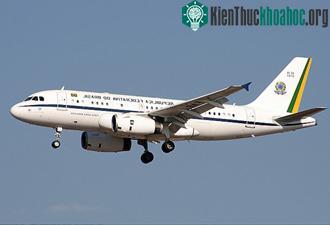 Chiếc chuyên cơ mới FAB Uno Airbus A319 mới của Brazil.