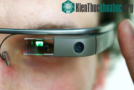 Samsung được cho là cũng sẽ có mẫu kính thông minh - (Ảnh: AFP)
