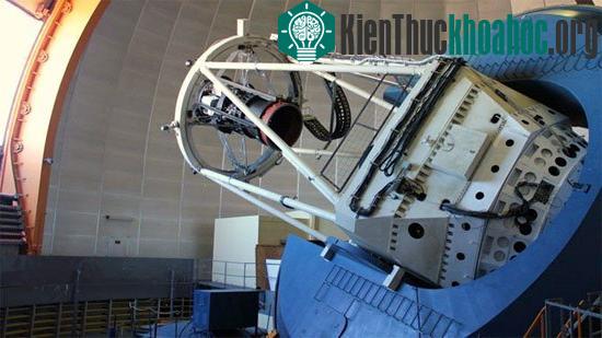 Chiếc máy ảnh 570 megapixel Dark Energy Camera&nbsp;- (Ảnh: Standord.edu)