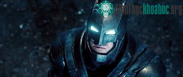 ...hoặc mạnh mẽ và thông minh như Batman?