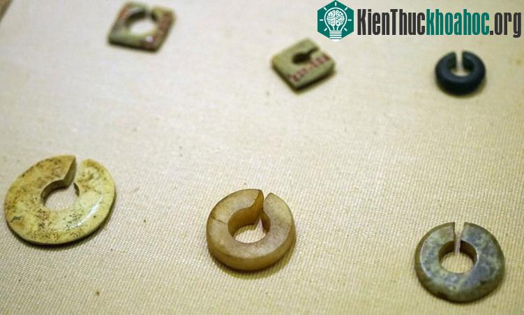 Tận mục trang sức của phụ nữ Việt 3.000 năm trước ảnh 14