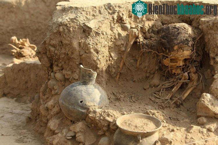 Xác ướp được phát hiện là phụ nữ. (Ảnh: vanguardia.com).
