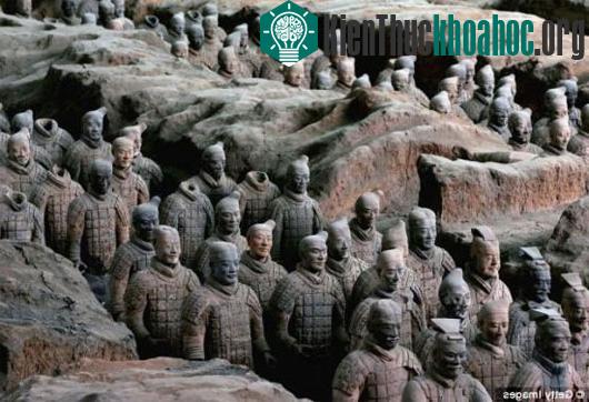 Các pho tượng đất nung có nhiệm vụ bảo vệ cuộc sống sau khi chết của Tần Thủy Hoàng - (Ảnh: Getty Images)