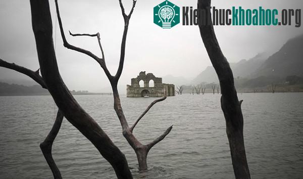 Giờ đây nó đang được du khách quan tâm đến thăm.