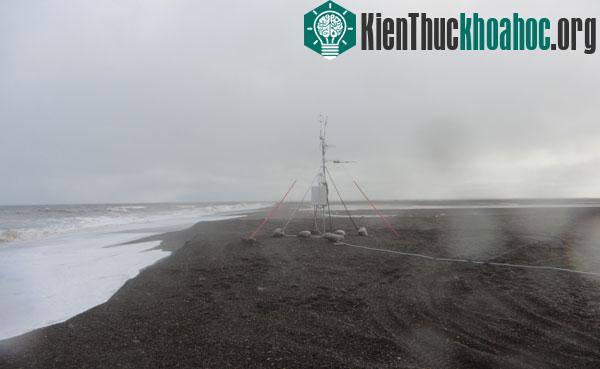 Phát hiện ngôi làng cổ Eskimo dưới lớp băng tan ở Bắc Cực ảnh 0
